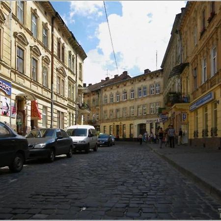 Невеликі Апартаменти-Смарт В Центральній Частині Біля Тц Магнус Lviv Buitenkant foto